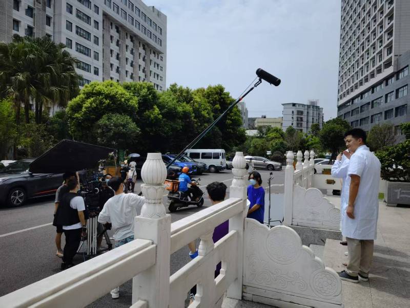 平江县广告片拍摄公司低成本实现高规格制作的诀窍
